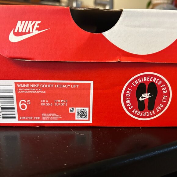 Women's Nike Court Legacy Lift Platform Sneakers - Picture 8 of 8